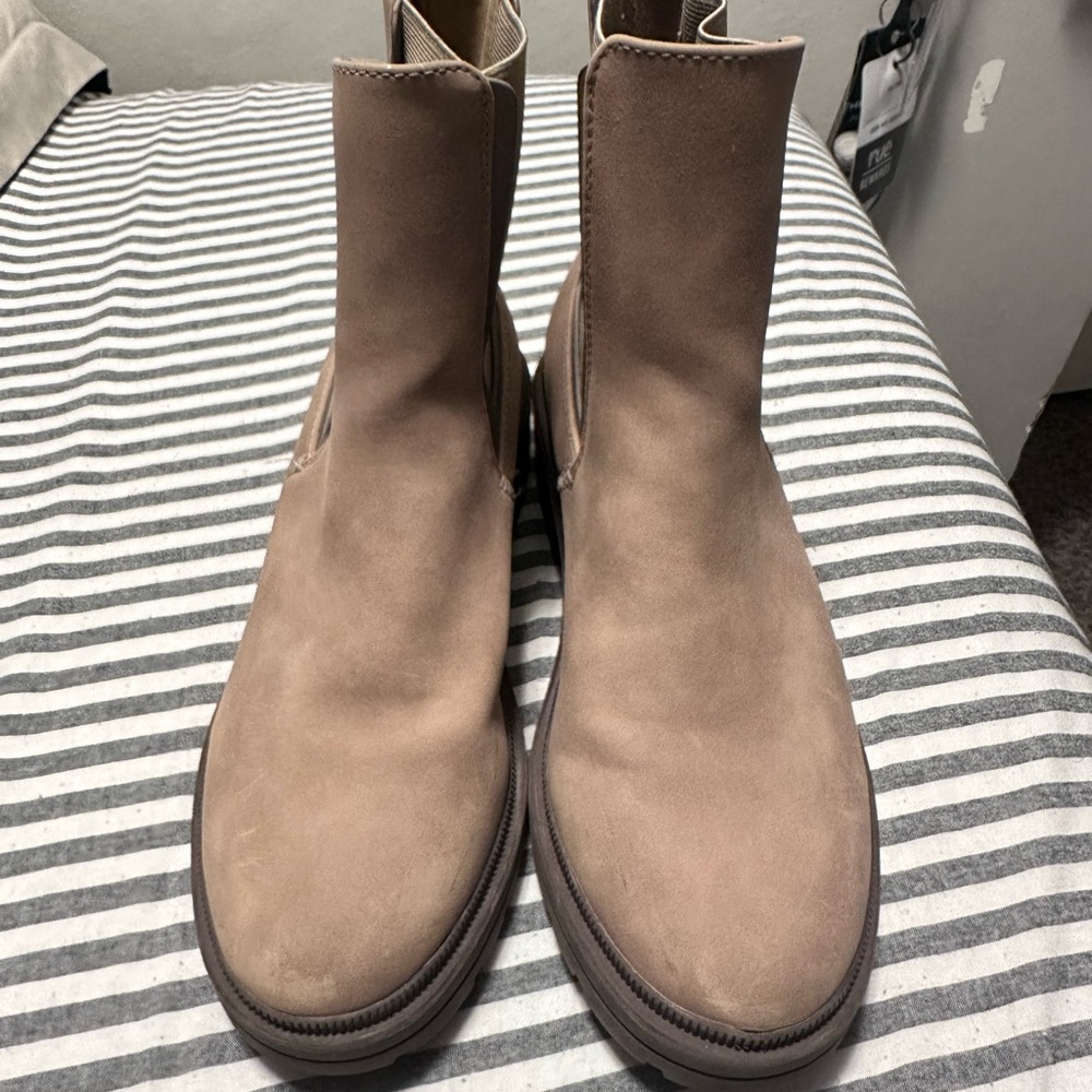 Rocket Dog Women's Tan Boots